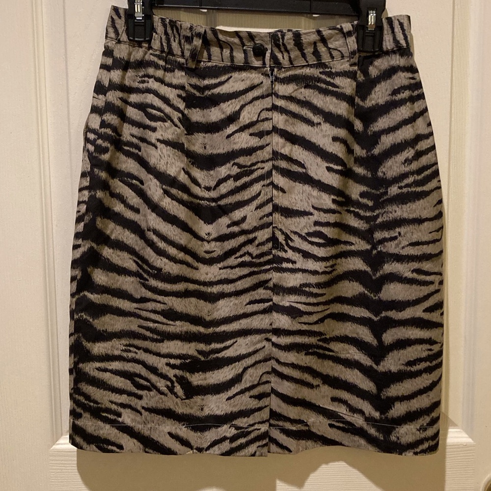 GALA 100% Silk Bold Black & Tan Safari Zebra Print Midi Skirt Womans SZ Small - Picture 2 of 15